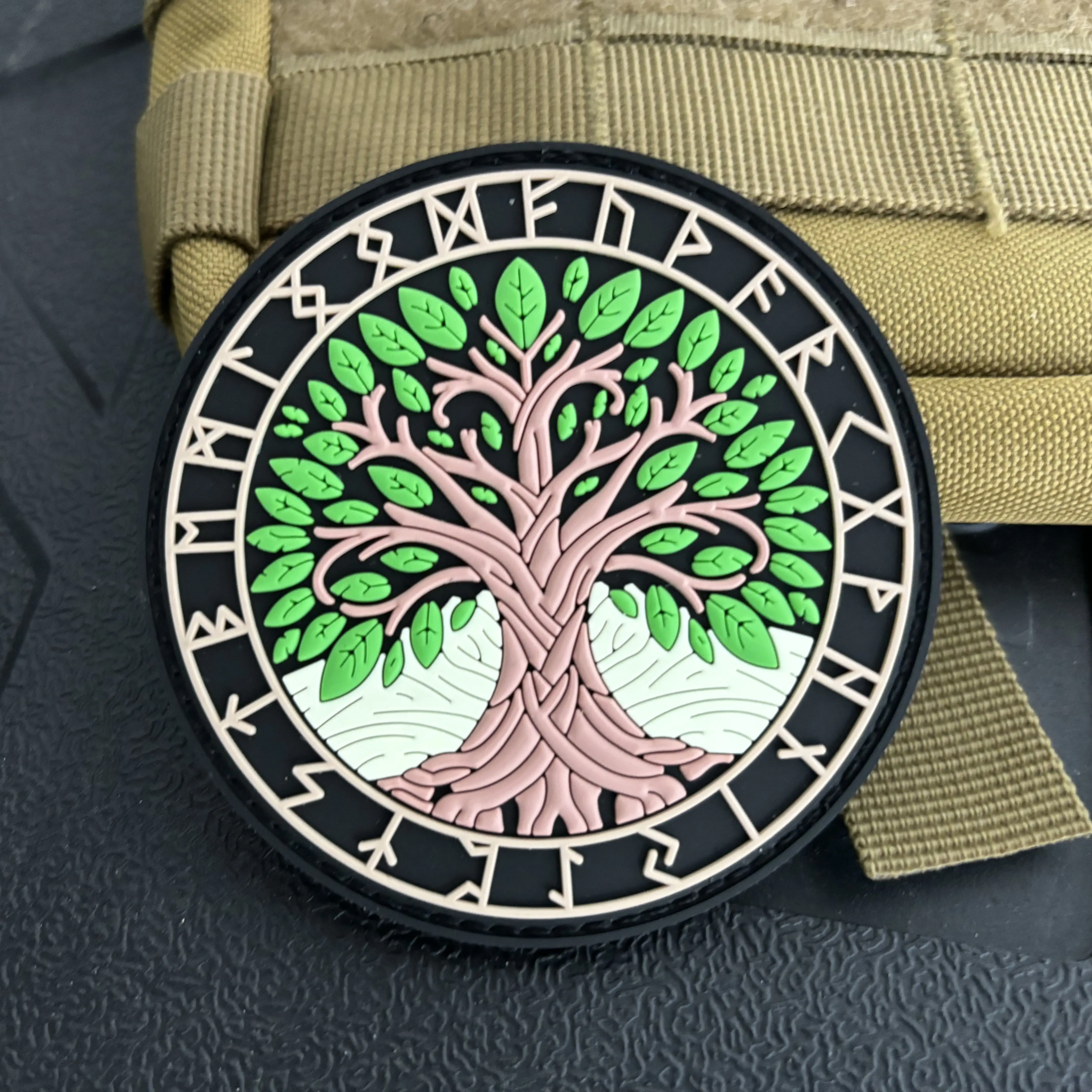 Yggdrasil Viking Totem PVC Patch Tree of Life Tactical Morale Badge Military Hook and Loop Clothing Patches Backpack Stickers