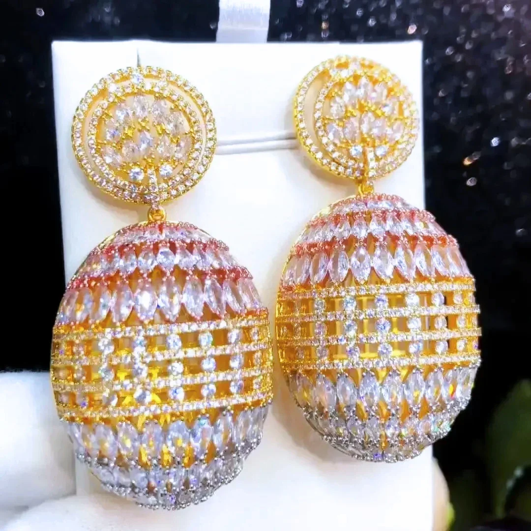 

Soramoore Luxury Gorgeous Big Earrings For Women Wedding Party Shiny Hollow Earrings Fashion Jewelry High Quality Accessories