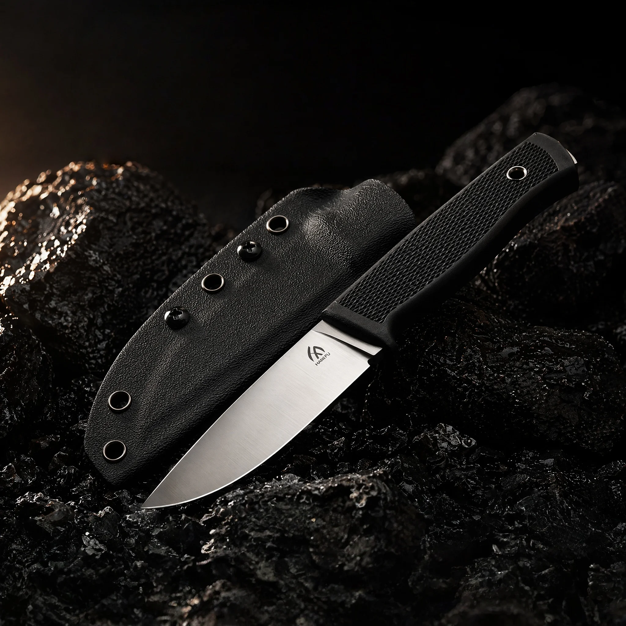 Image of Hochwertige Outdoor-Allzweckmesser, multifunktionale tragbare Messer für Camping und Wandern, Geschenke für Männer.