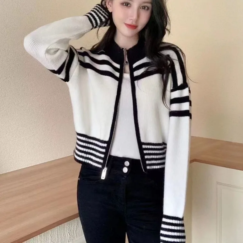 

Retro Standing Neck Zipper Knitted Cardigan Sweater Women 2023 Autumn/Winter New Stripe Color Block Sweater Cardigan Coat Top