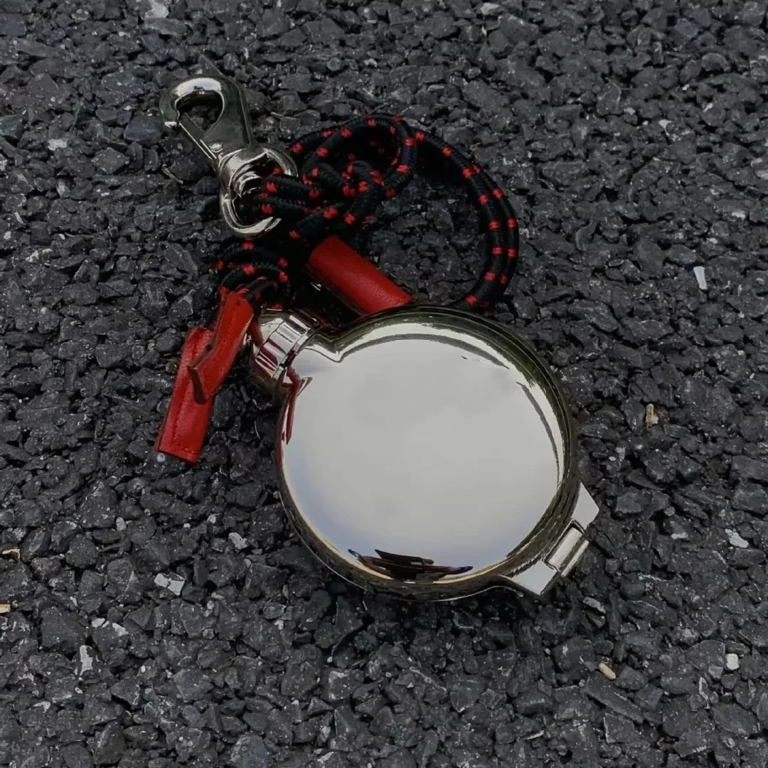 

Luxury Alloy Metal Ashtray Portable High-quality Personalized Design Pants Waist Pendant Decoration Women's High-end Gift