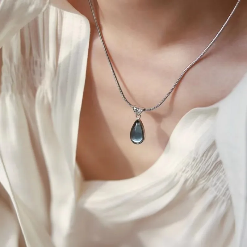 Mermaid's Tear Pendant Elegant Blue Simulated Gemstone Water Drop  Necklace Women Luxury High-End Collarbone Chain Accessories