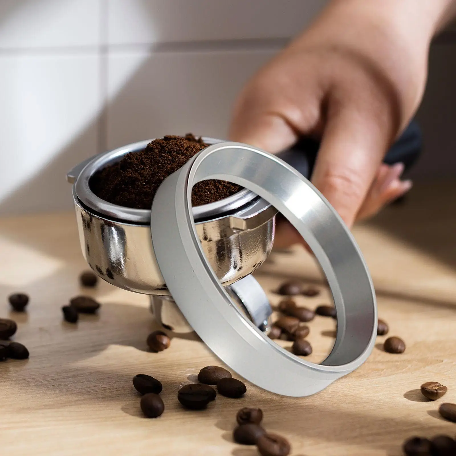 قمع الجرعات المغناطيسية من سبائك الألومنيوم لآلة إسبريسو مسحوق القهوة