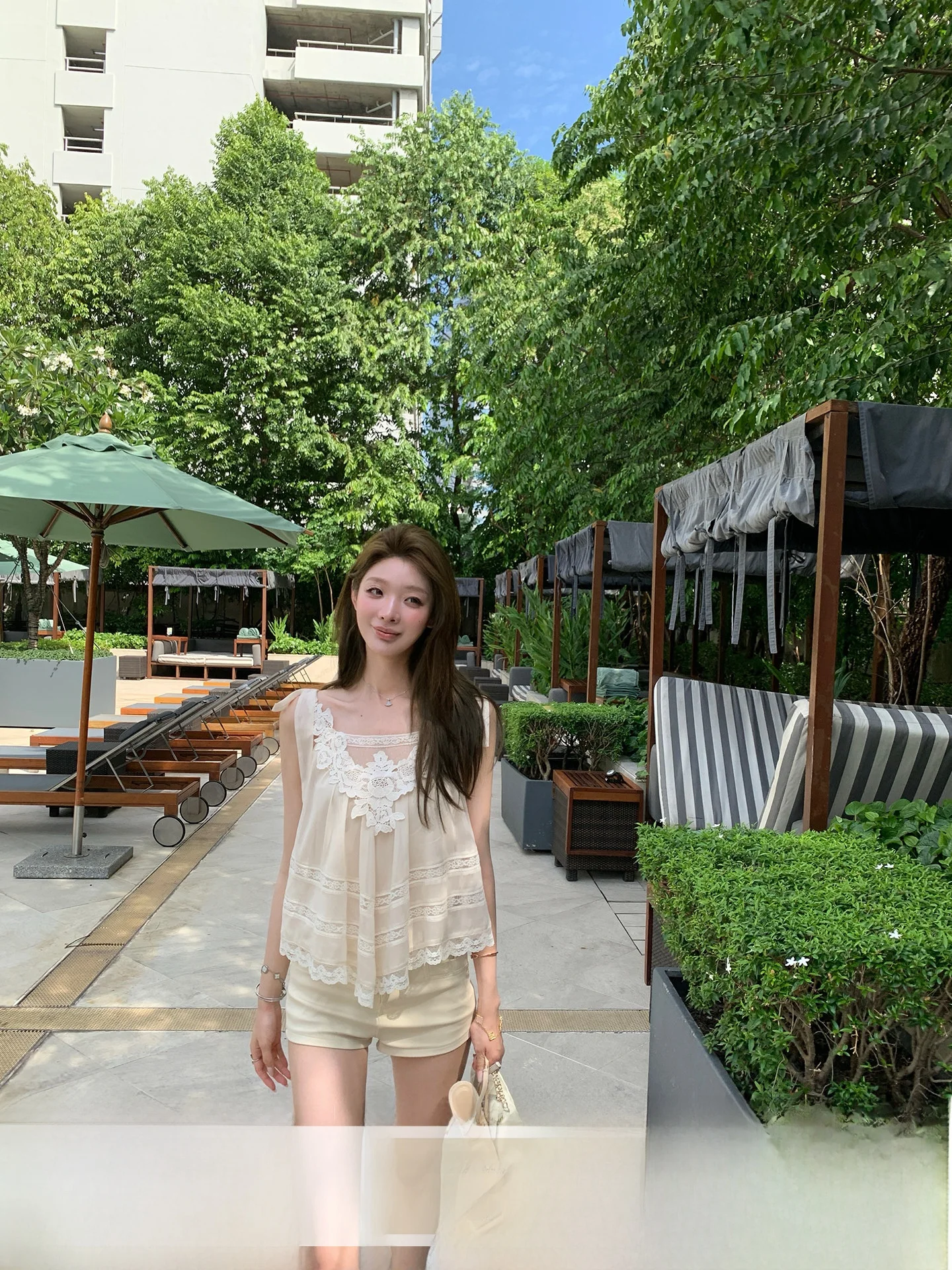 

YOLI Audrey Miss Peach Lace Splicing Vest Women's Casual Loose Slimming Top Polyester Fiber Spring Season Daily Wear