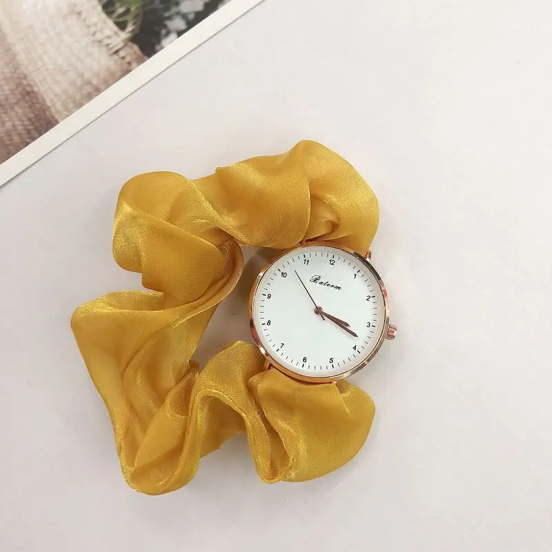 Elegancki kreatywny zegarek ze wstążką dla kobiet Moda Osobowość Kobiece zegarki kwarcowe Часы Женские Relojes Para Mujer