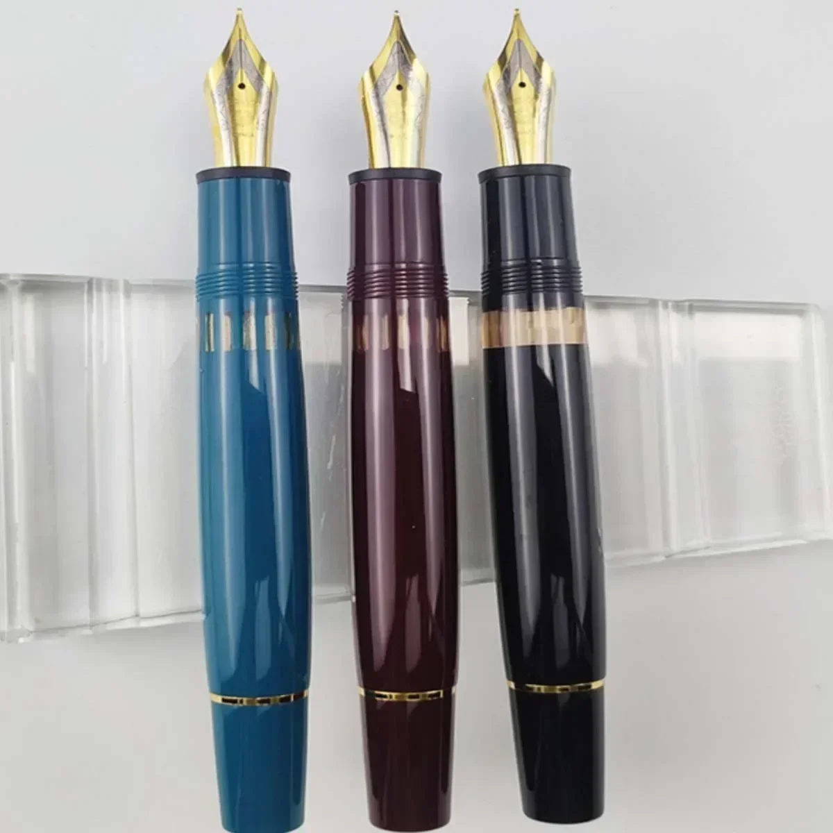 Wing Sung 630 Copper Piston Fountain Pen No.8 / 40# F Nib High Quality Resin Writing Ink Pen Gold Clip Office Stationery Gifts