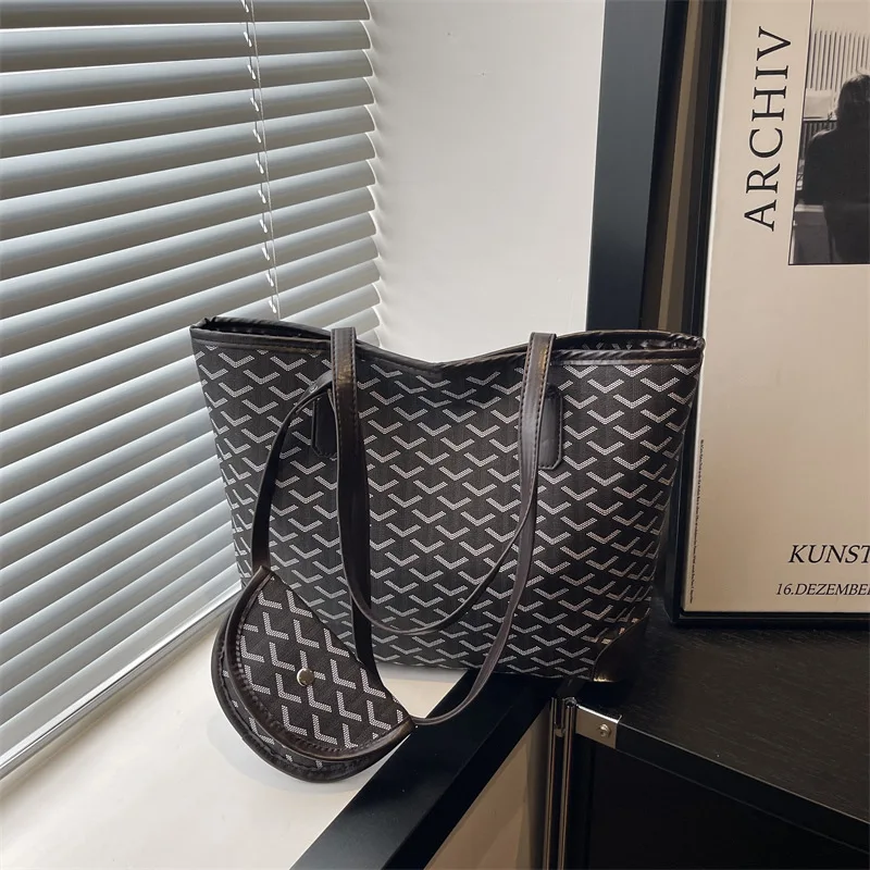 

Большая сумка с нишевым принтом 2024, просторная женская сумка подмышками, роскошная сумка через плечо, шикарная сумка «день-ночь», текстурированная сумка на ремне