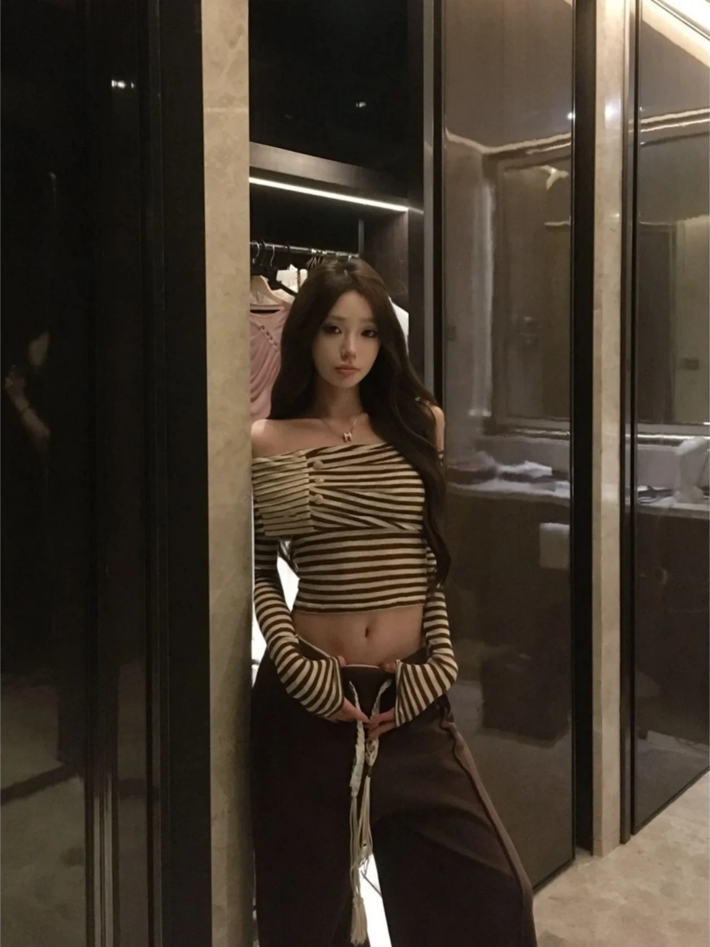 

Color Block Stripe Shoulder Bared Long Sleeve T Shirt Women Early Spring Base Layer Slimming Short Style Hot Girl Top
