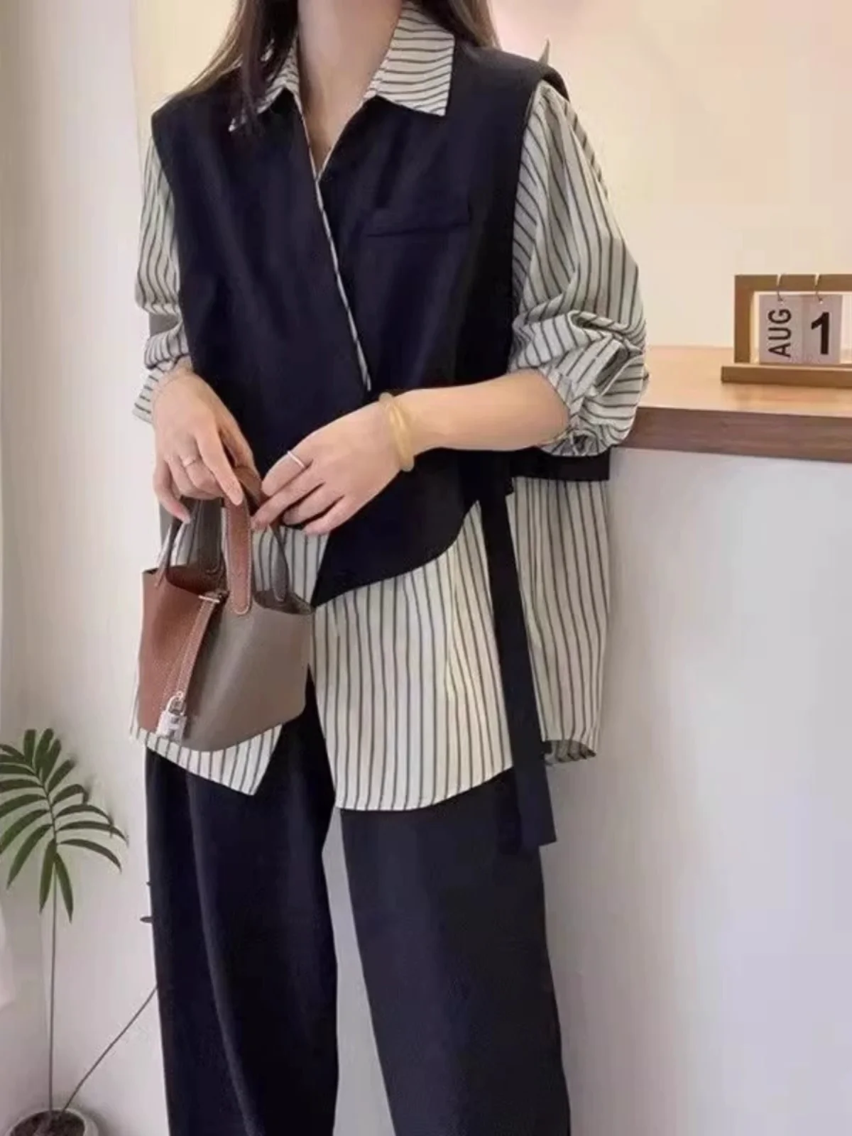 

Женская рубашка больших размеров (до 300 фунтов) в полоску с пэчворком, свободного кроя, скрывающая живот, профессиональная офисная одежда в корейском стиле, длинный рукав