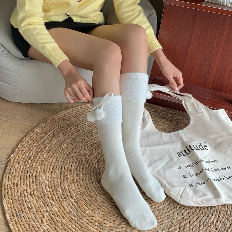 

Pure Desire Milky White Calf SocksJKWomen's Autumn Winter Spliced Cute Pom-Pom Mid-Calf Fluffy Socks Japanese Style