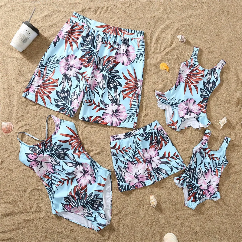 Family Matching Swimwear New Mum Daughter Printed Swimsuits Dad Son Thin Shorts Boys Girls Baby Swim Clothes Summer Beachwear