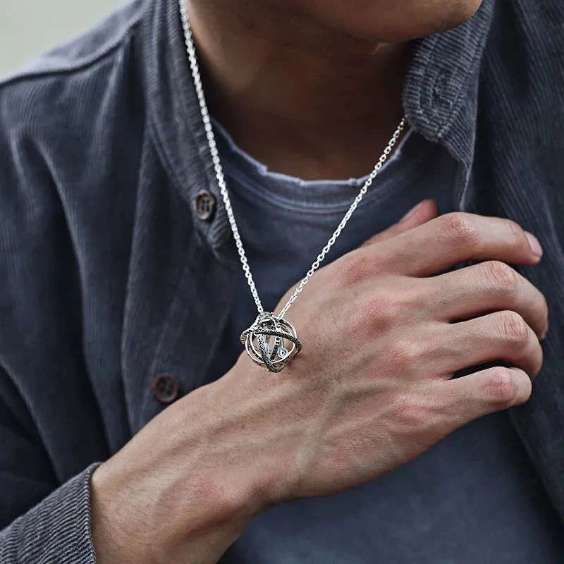 Vintage Astronomical Ball Alloy Men\'s and Women\'s Rings Creative Complex Rotating Cosmic Ring Deformable Rotating Ring Necklace