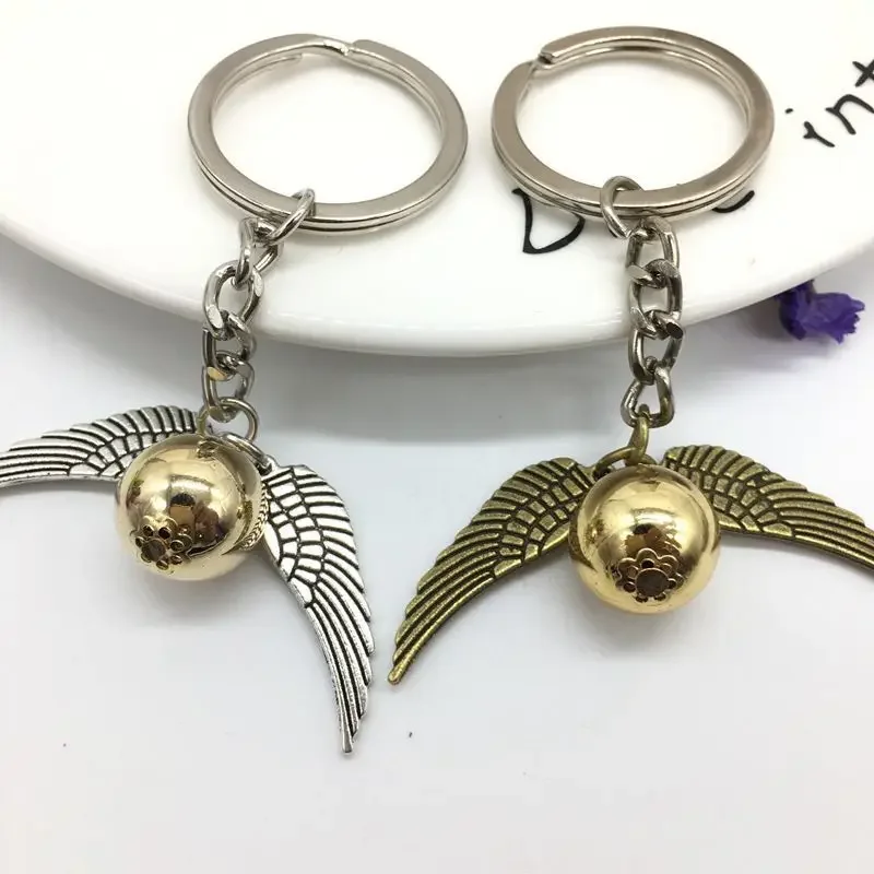 Movie Magician Harries Peripherals Snitch Keychain Potters Boy Retro Pendant Metal Ball Key Ring Golden Wings Cute Car Gifts