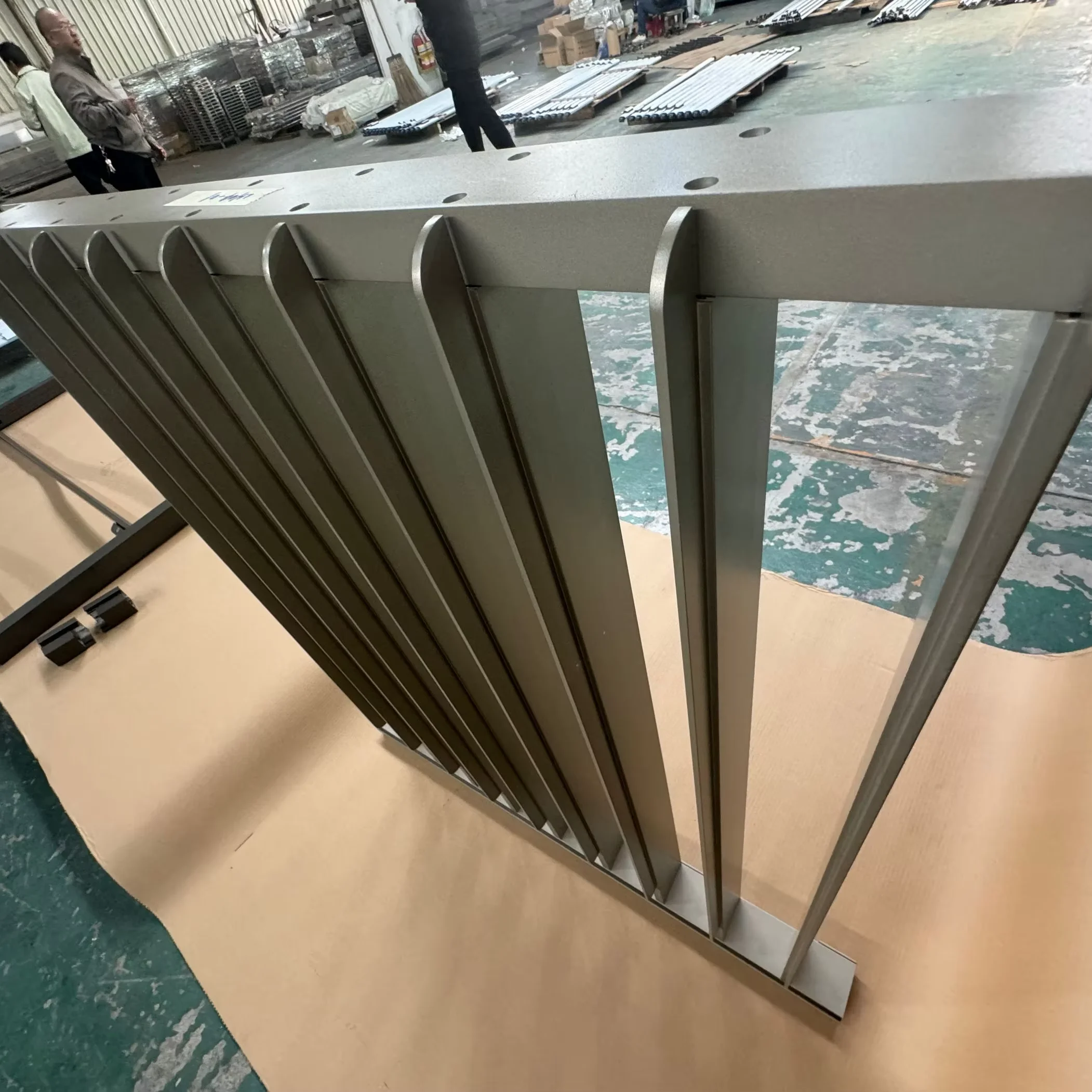 التخصيص الحديثة شرفة درابزين مخصص السلامة الخارجية المعادن مترو الانفاق بارك نهر درابزين الدرابزين #3