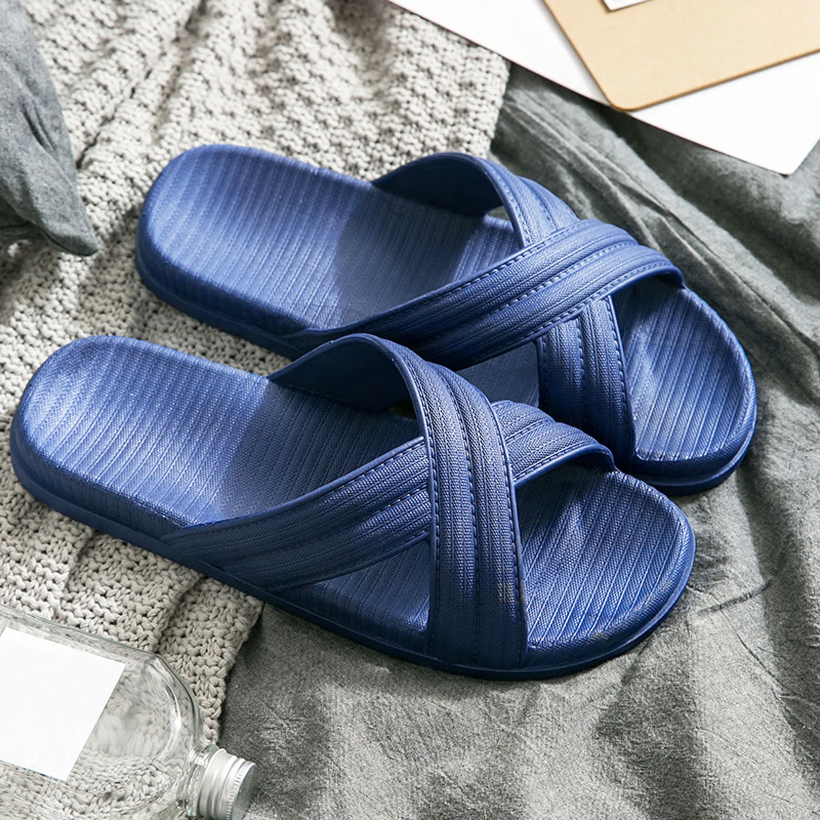 

Шлепанцы мужские Нескользящие, дышащие мягкие тапки для душевой кабины, удобная обувь на платформе, тапки для ванной комнаты