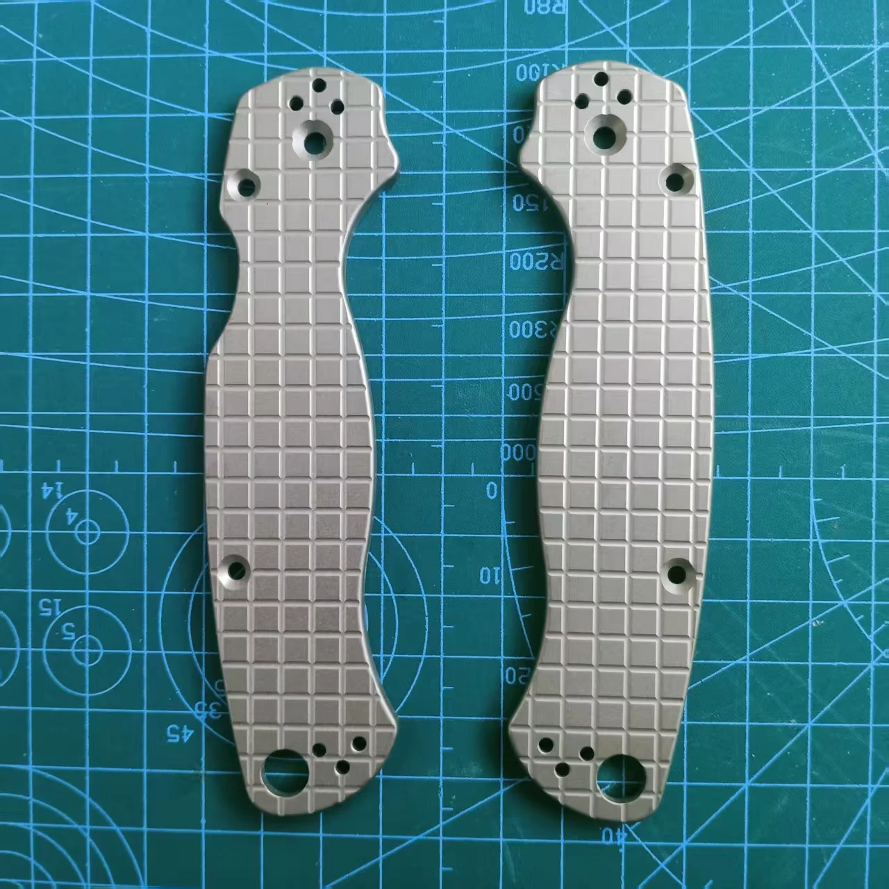 

1 Pair Titanium Alloy Knife Handle Scales for Spyderco C81 Para 2 Folding Knives
