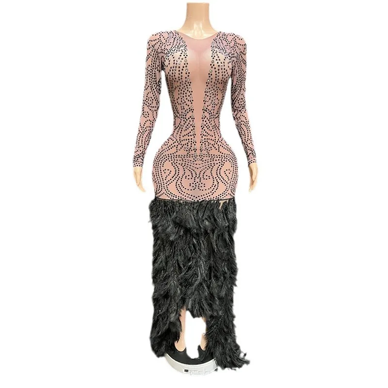 

Bean Paste Powder Splicing Black Feather Evening Wear Company Annual Meeting Dance Performance Star Carpet Award Ceremony Dress