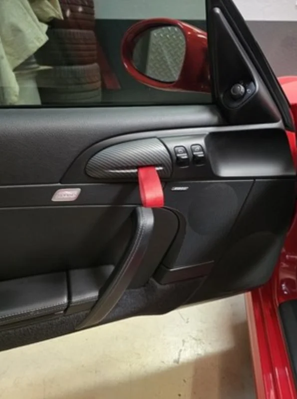 Matt Carbon Fiber GT3RS Style Interior Handle Replacement For Porsche 997 987 Cayman Boxster (3 color straps provided -Car Parts