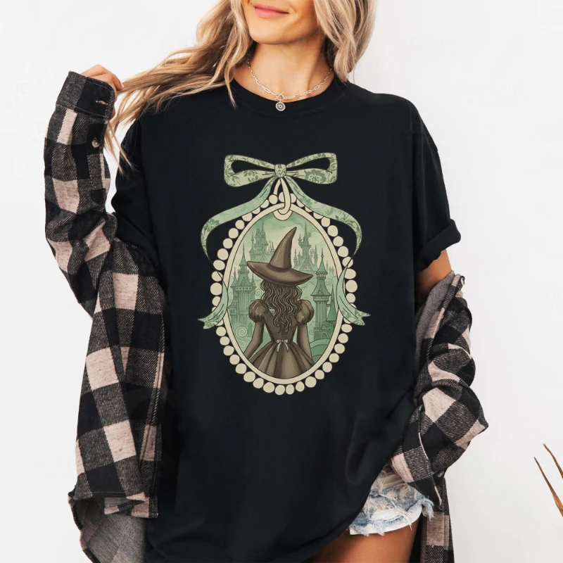 เสื้อวินเทจจากภาพยนตร์ Wicked for Good: เสื้อยืดเอลฟาบาและกลินดา, เสื้อสเวตเชิ้ตพ่อมดแห่งออซ