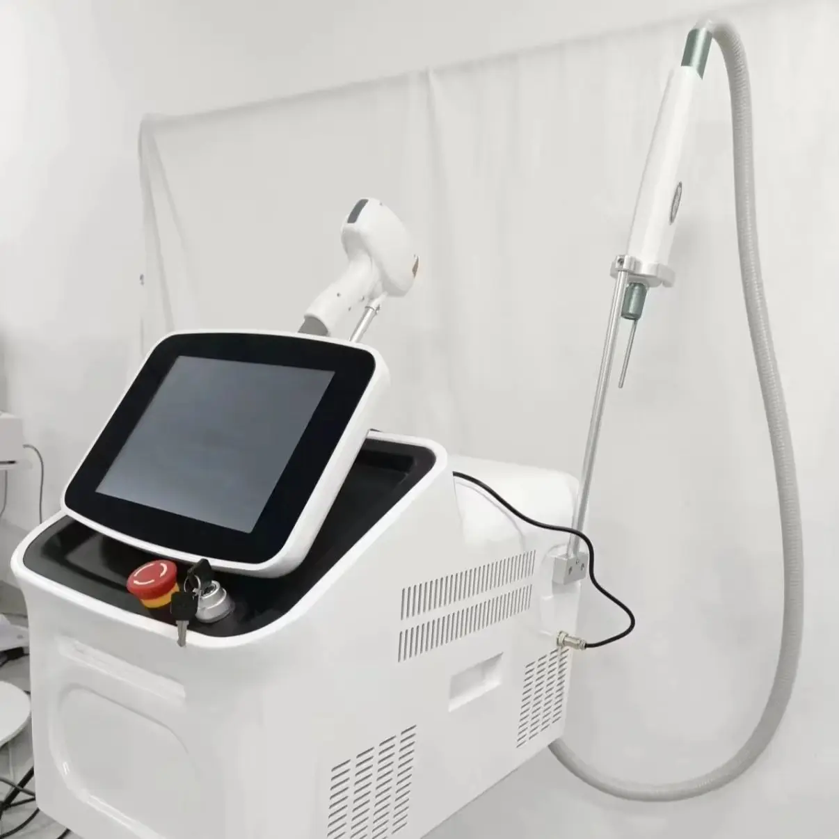 Professional Diode 808nm 755nm 1064nm, 3-wavelength Hair Removal Machine Ice Platinum Beauty