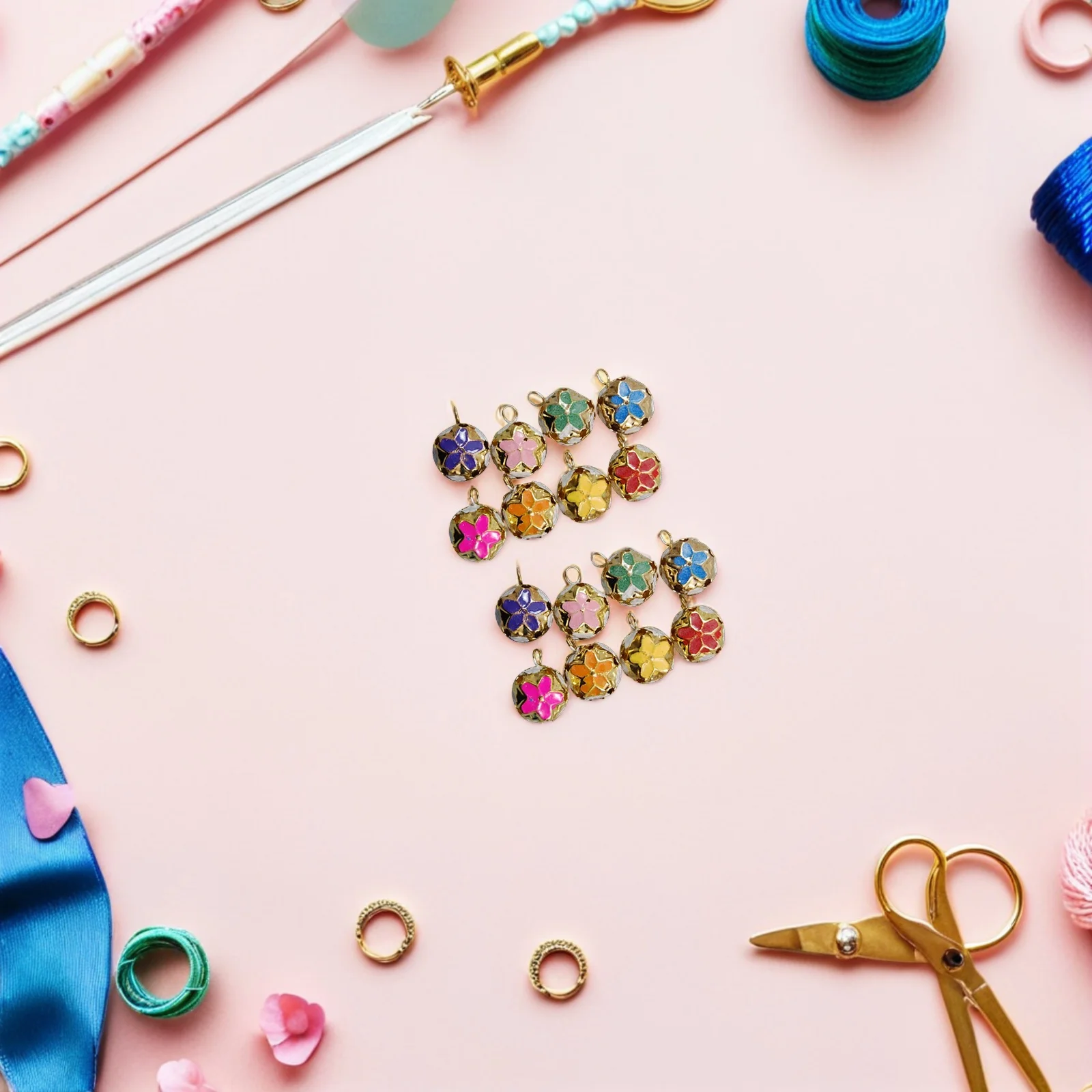 

100 pcs 18Mm Bell Pendant Hollow Cherry Blossom Design Japanese Diy Hanging Decor For Keychain Bracelet Craft Supplies