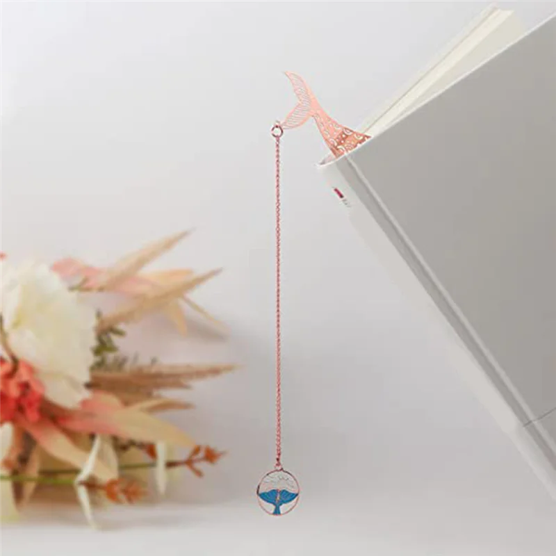 Marque-page baleine en métal, cadeau d'anniversaire pour les amoureux des livres, marque-page en laiton, cadeau de Noël pour la fête des mères