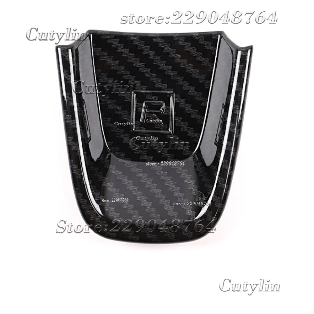 Cubierta del tablero de fibra de carbono negro con acabado brillante y logotipo en relieve para el kit de molduras interiores de fibra de carbono Volvo XC40 2019-2021.