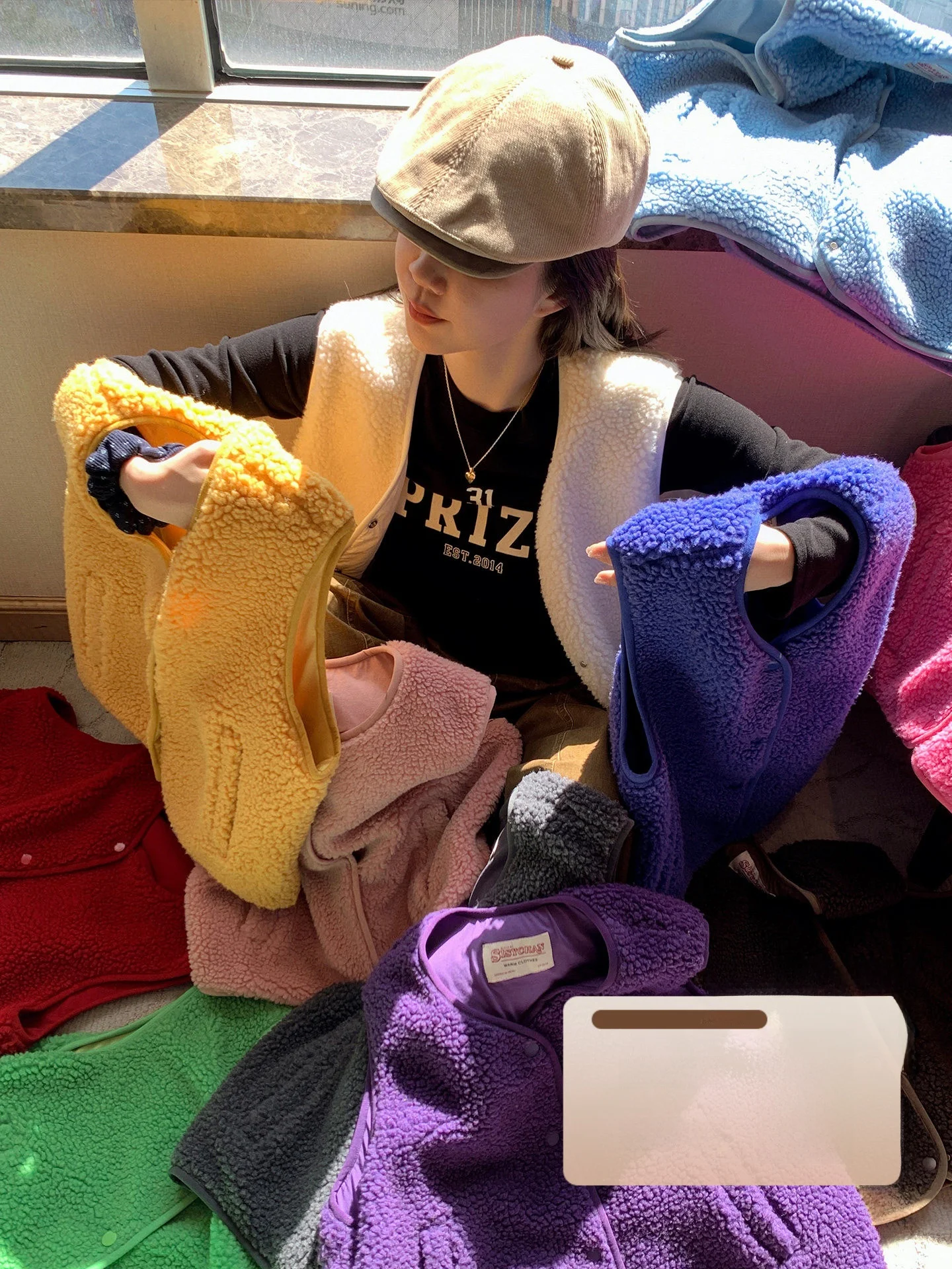 

Женский флисовый жилет Sisy Lierbelin, осенняя новинка, утепленный, из полиэфирного волокна, с V-образным вырезом, в стиле Teddy Baby, новые цвета