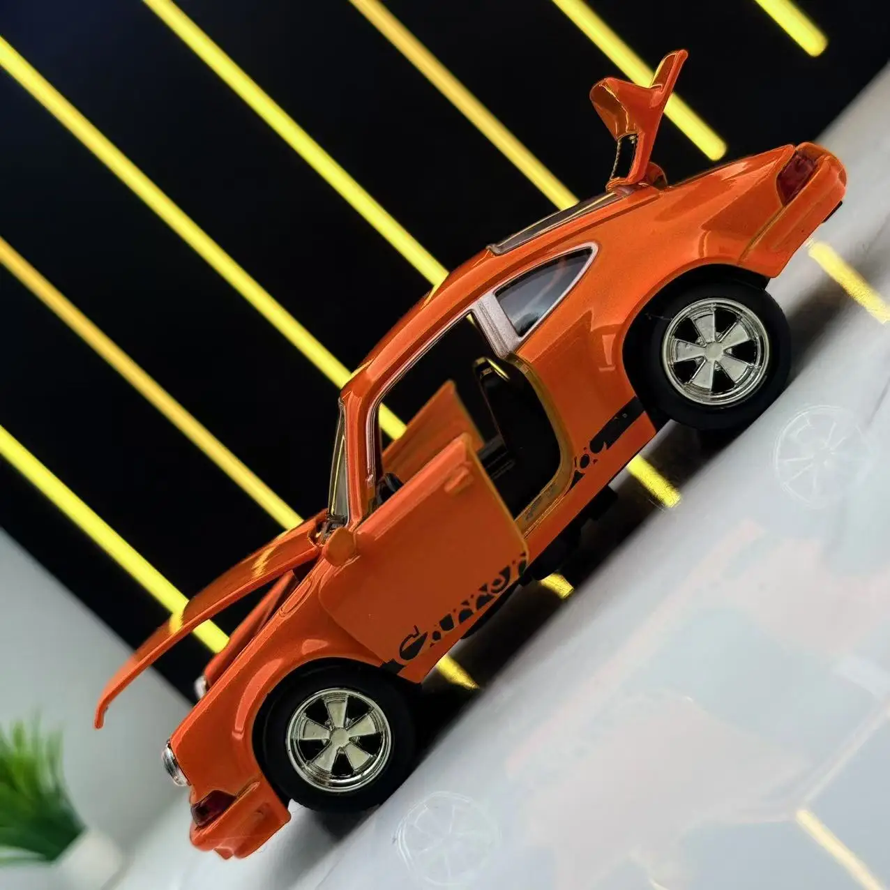 1:36 1974 911 Carrera Retro-Sportwagen, Legierung, Metalldruckguss, Modellauto, Sound- und Lichtkollektion, Hobbys, Dekoration, Geburtstagsgeschenke