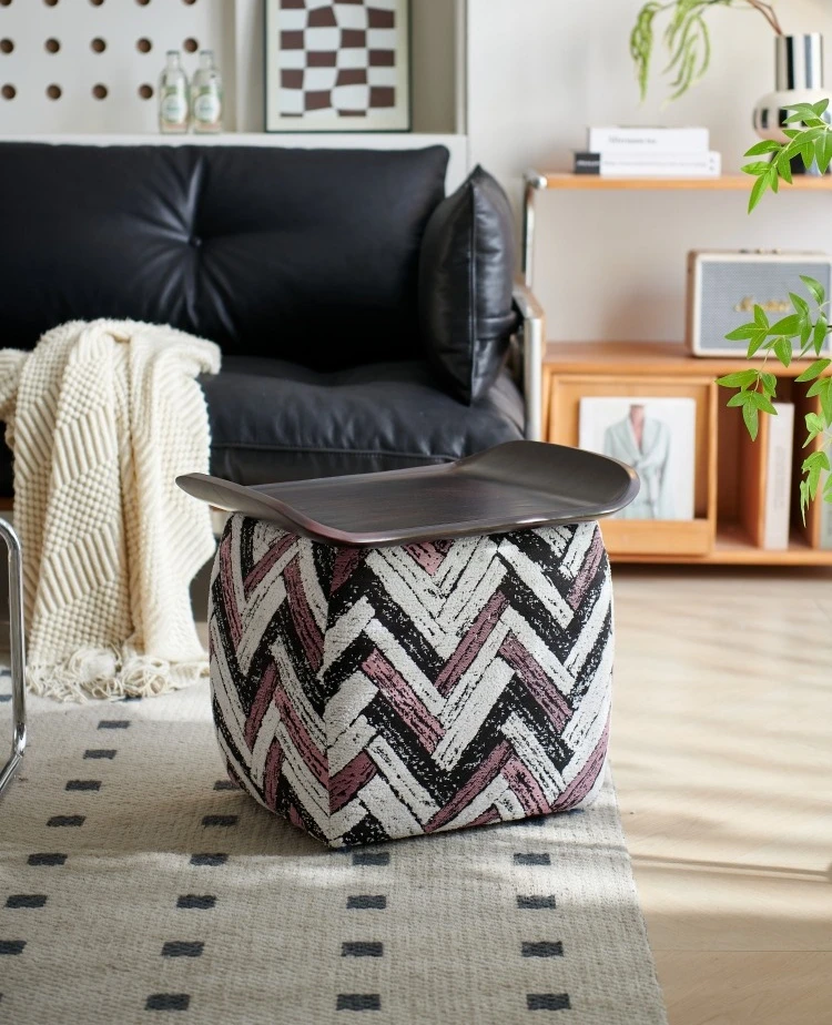 Creative saddle  household, living room low  casual pedal, shoe changing stool medieval makeup stool