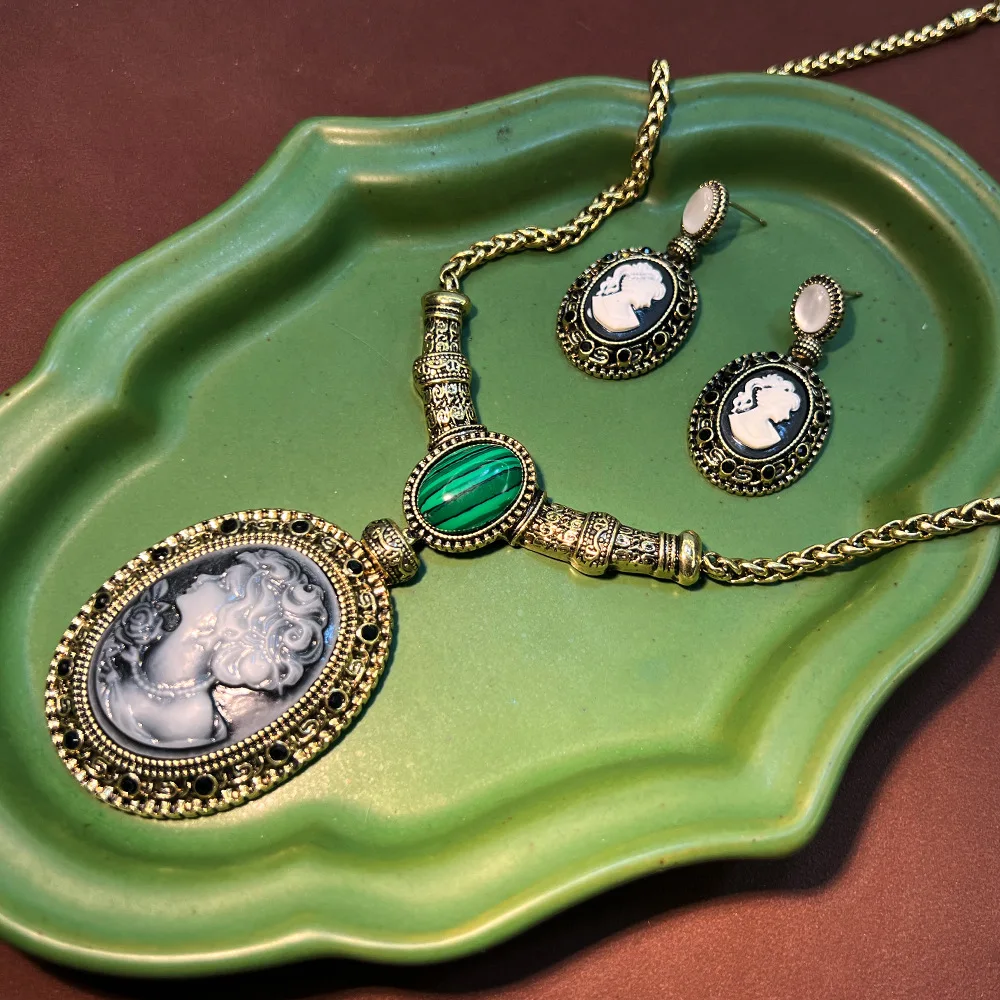 Retro Vintage Round Head Pendant Stud Jewelry Set, Court-plated Real Gold Turquoise Earrings, Necklace, Suit Dress Jewelry