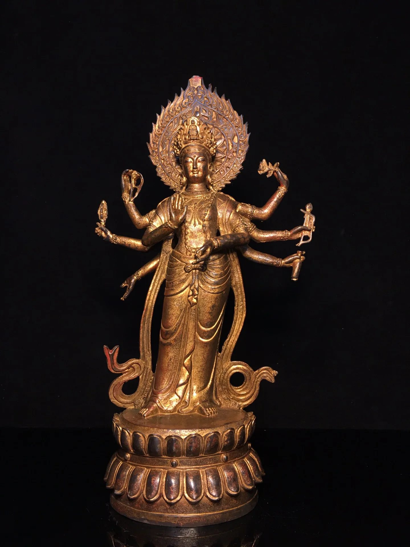 

15"Tibetan Temple Collection Old Bronze Cinnabar Mud gold Namgyalma Marici Eight-armed Guanyin Lotus platform Worship Hall