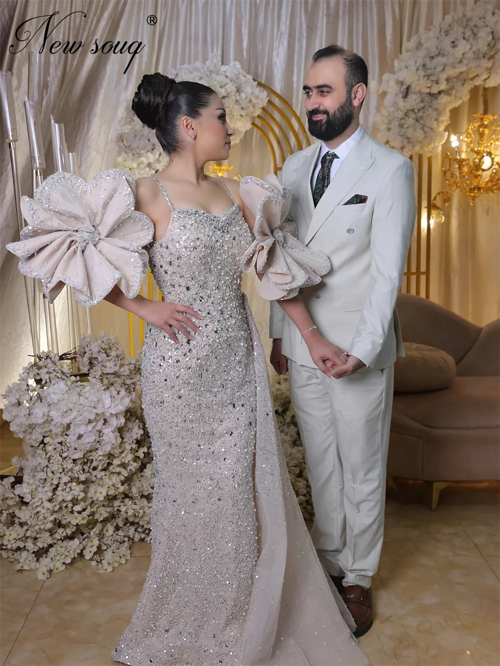 Neues elegantes Blumen-Schulter-Abschlussballkleid mit langer Schleppe, individuell gestaltete Perlenverlobungskleider, Abendpartykleid, Robes De Soiree