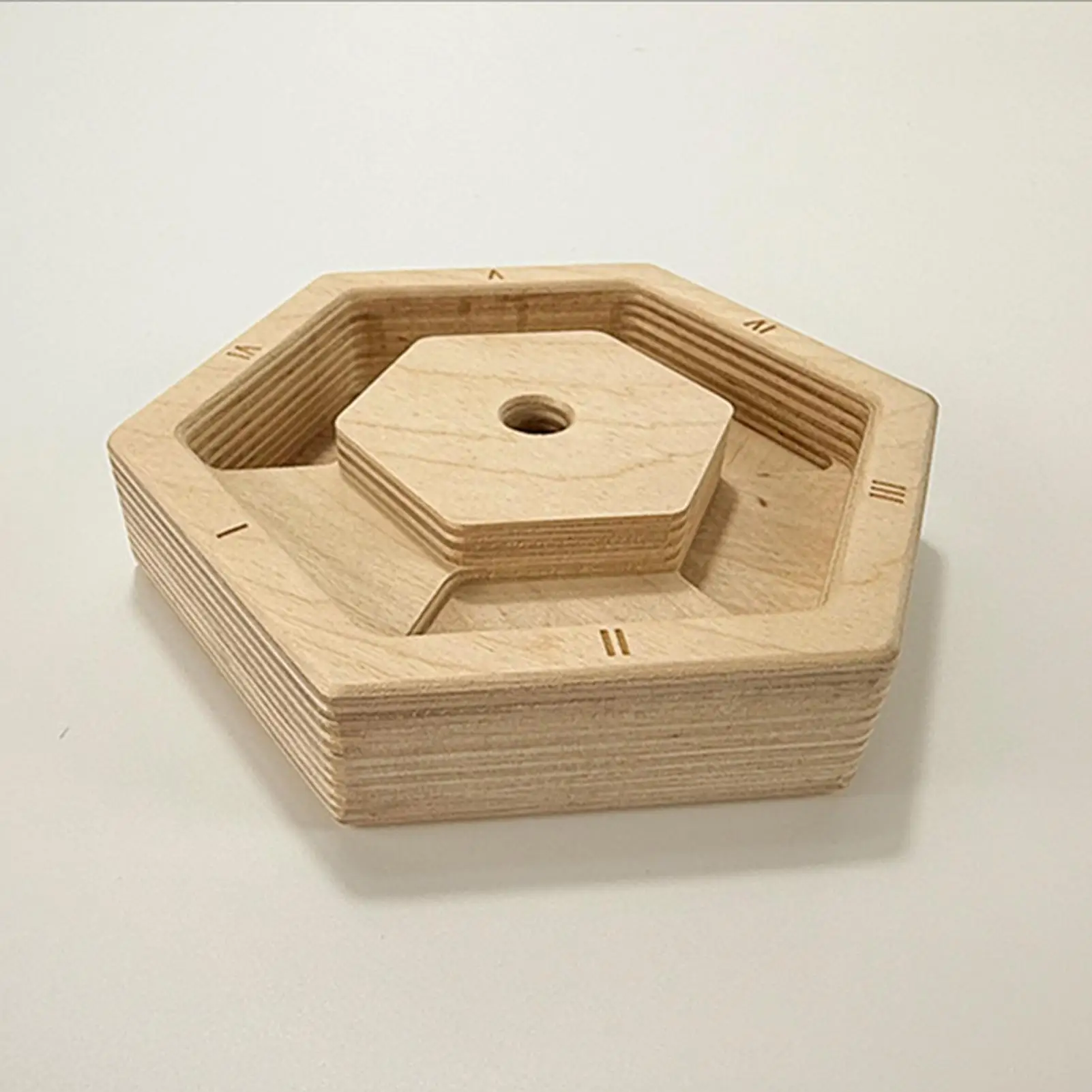 

Finger Exerciser Hexagonal Wooden Finger Trainer Portable Hangboard for Climbing Fitness Home Exercise Workout Gym Practice