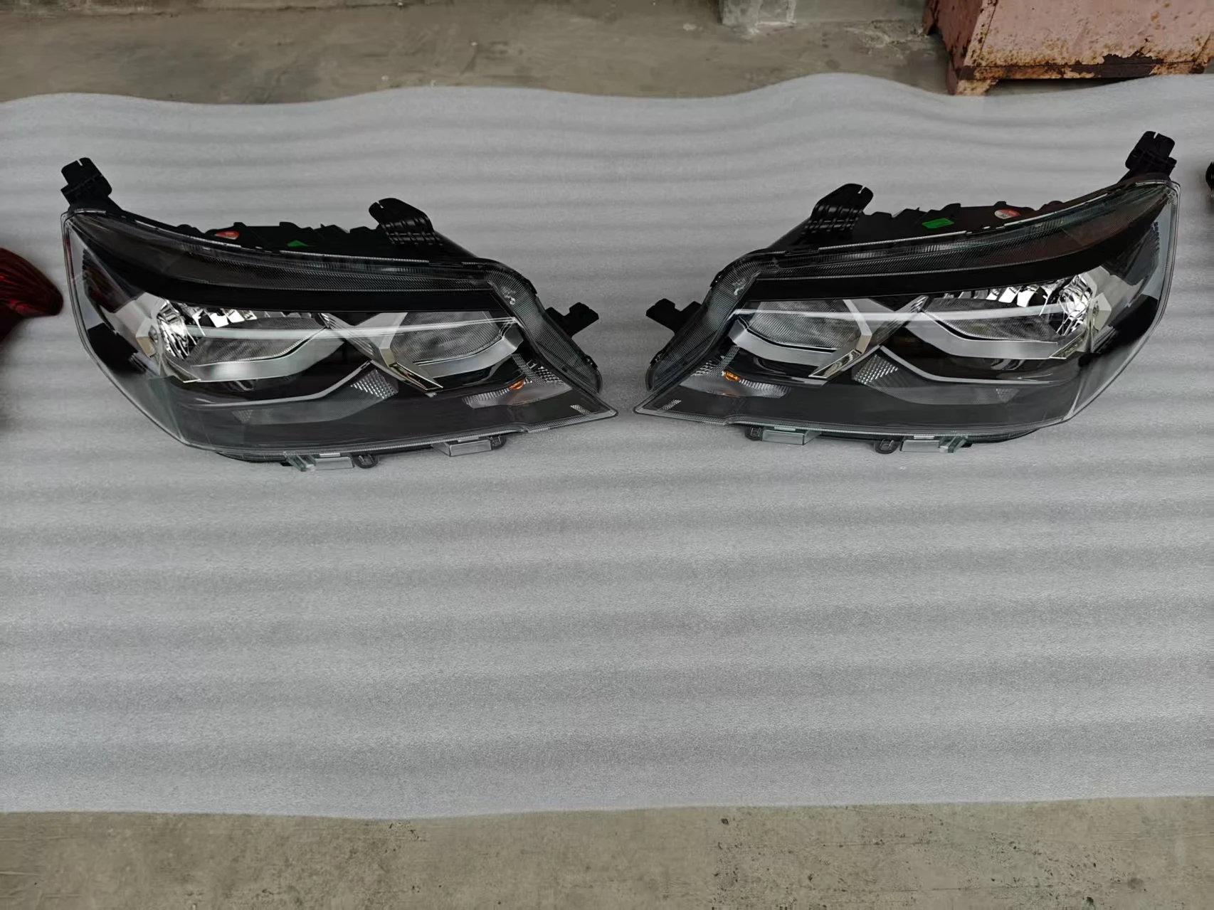 Nio Auto Parts Headlight OE PK201080-0301-A2 for Changan F70 Hunter Changan Lantuozhe Peugeot Landtrek Deepal Hunter K50