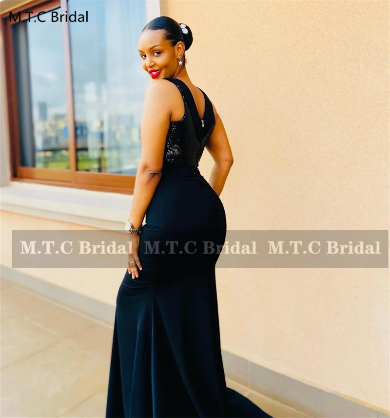 Black Long Mermaid Bridesmaid Dresses Two Pieces Sequins Top Black Women Wedding Party Maid Of Honor Gowns Wholesale