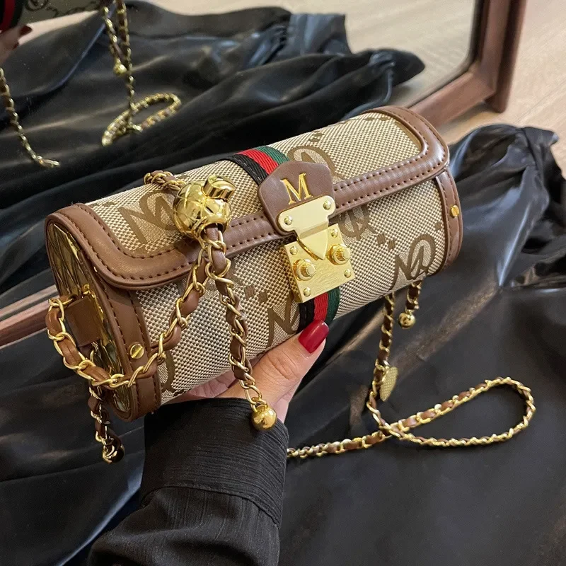 

Элитная дизайнерская сумка класса люкс, стильная маленькая сумочка, новинка 2025 года, модная универсальная сумка через плечо с цепочкой, нишевая текстурированная сумка на плечо