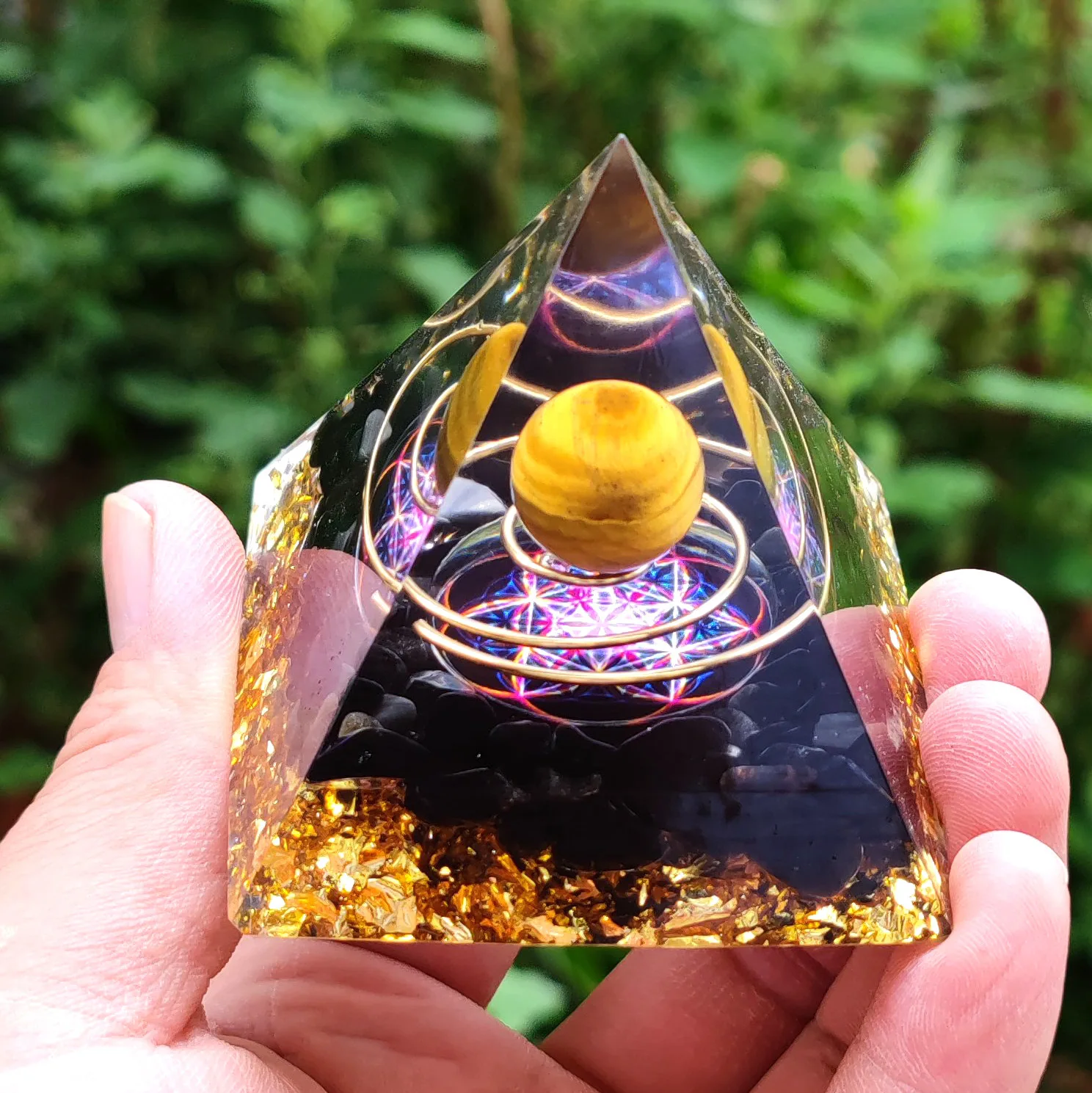6 CM Orgonite Pyramid Crystal Chakra Meditation Tool Room Decor Natural Ore Resin  Energy Generator Pyramid Car Ornaments Crafts