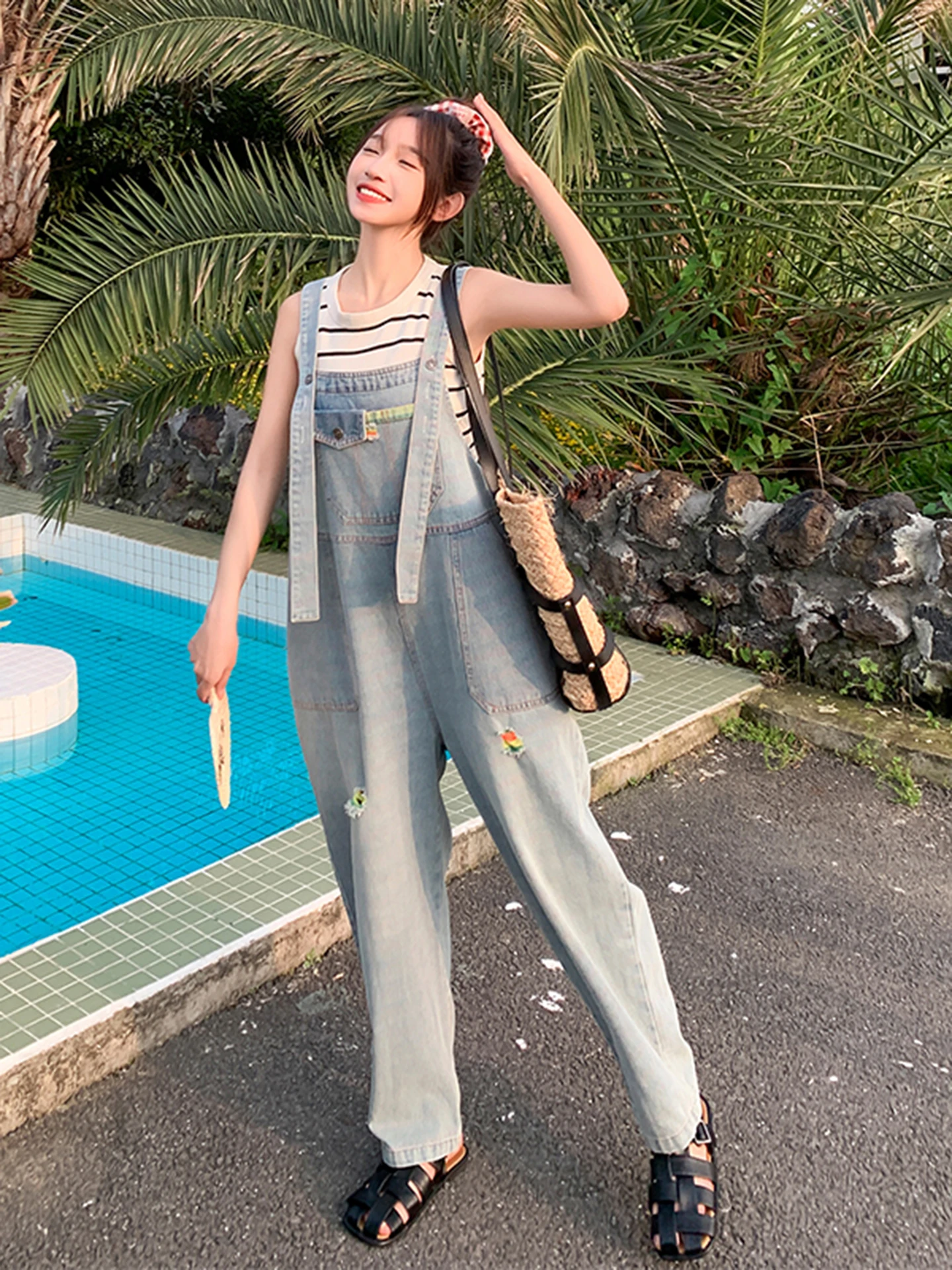 여성 데님 오버롤 여름 2025 루즈 스트레이트 레그 캐주얼 슬리밍 진 트렌디 하이웨이스트 버튼 플라이 출퇴근 스타일