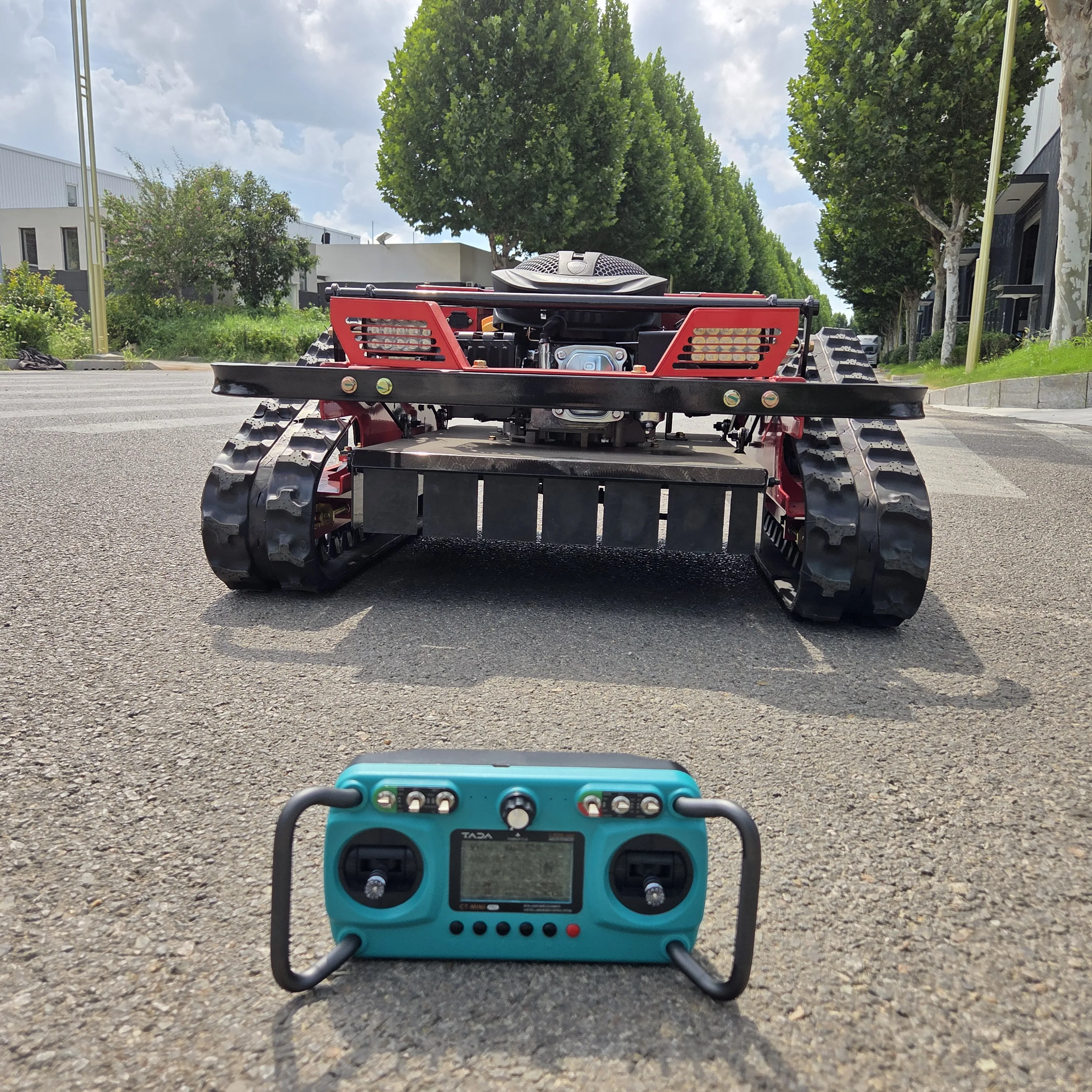 500mm 가정용 원격 제어 잔디 깎는 기계는 Kohler Loncin RATO 엔진의 20-150mm 블레이드 리프팅 높이를 원격으로 제어할 수 있습니다.