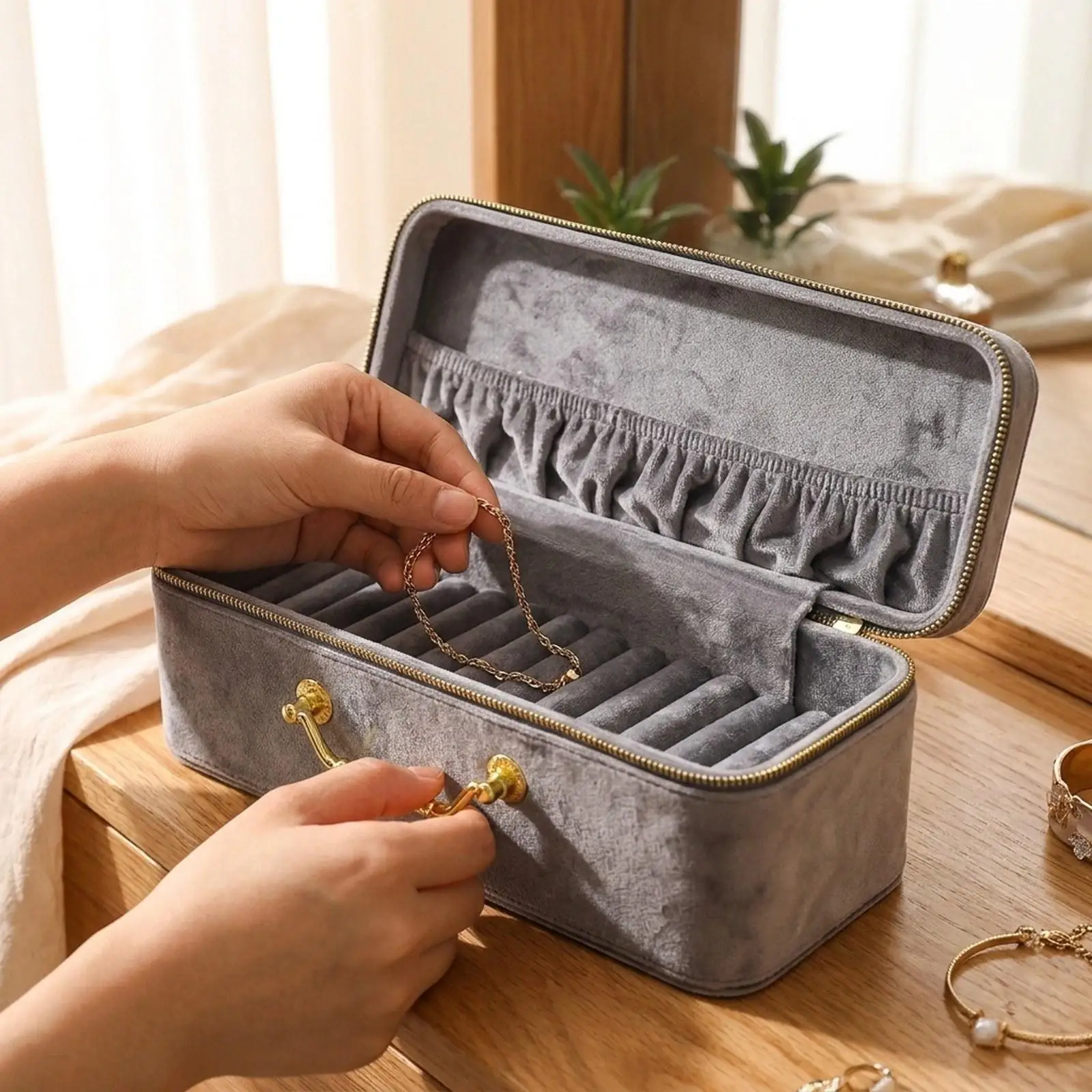 

Bracelet Display Case, Jewelry Organiser Gift Jewelry Storage Case, Presentation Box for Dresser Engagement Retail Stores