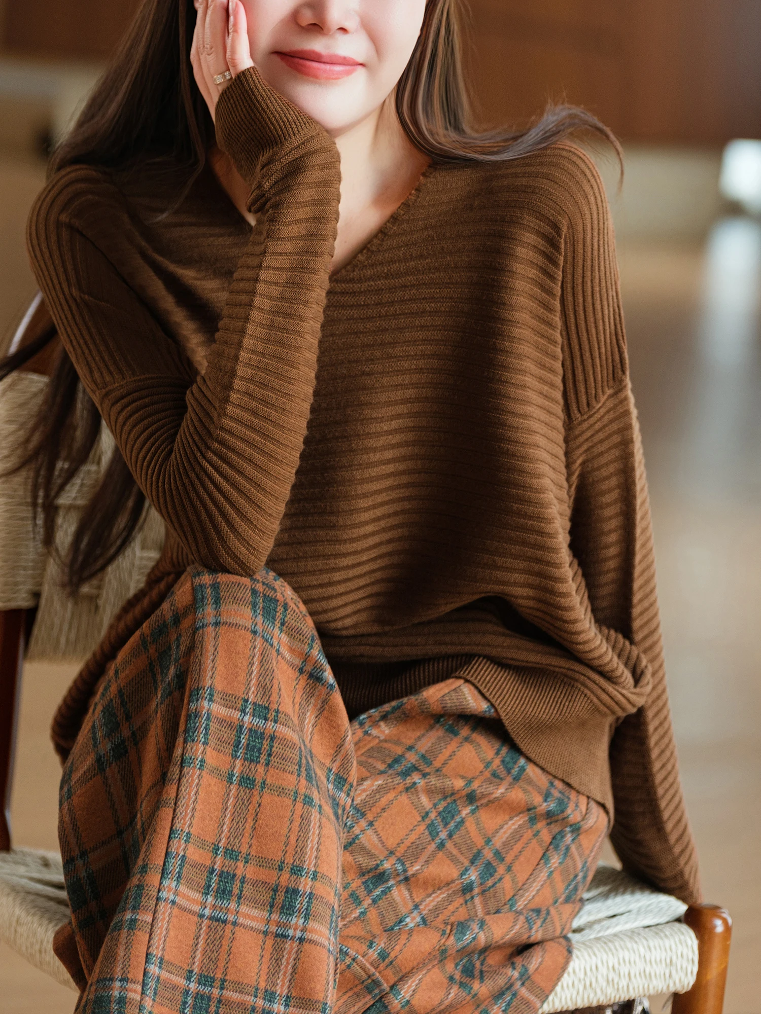 Elegant V-neck Knitwear Wool Blend Batwing Sleeve Texture Pattern Large Size Loose Fit Sweater for Women Daily Wear Autumn Se...