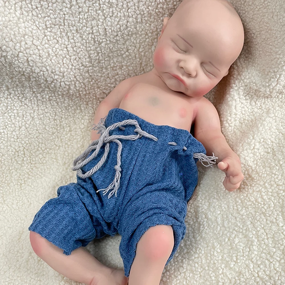 Muñeca bebé renacida de silicona realista de 17 pulgadas Cuerpo de silicona ultra suave con peso para sentirse como un bebé real para terapia y abrazos