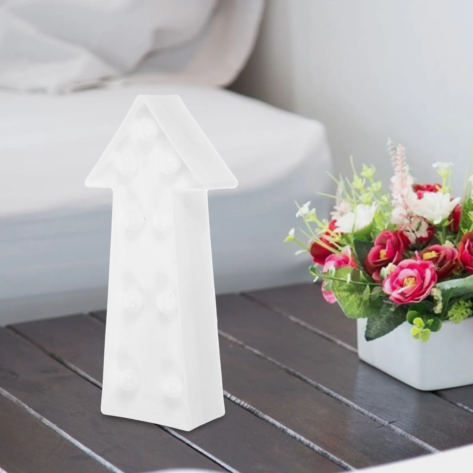 

LED Arrow Light 7 Bulbs Cordless Warm White Marquee Sign for Wall Table Display Home Bedroom Nursery Decor Holiday Gift Idea