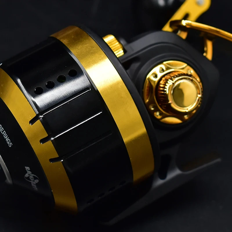 Slingshot Fishing Reel Spinning Hand Wheel 3.9:1 Shooting Fish Closed Reel With Line Outdoor Hunting Fishing Wheel