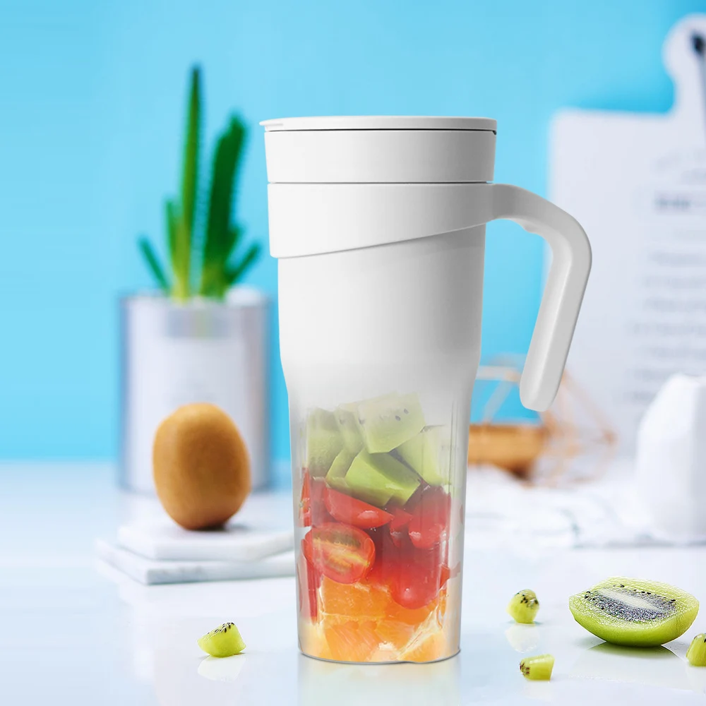 

English Rechargeable Portable Mini Juicer Personal Blender, Convenient and Fast