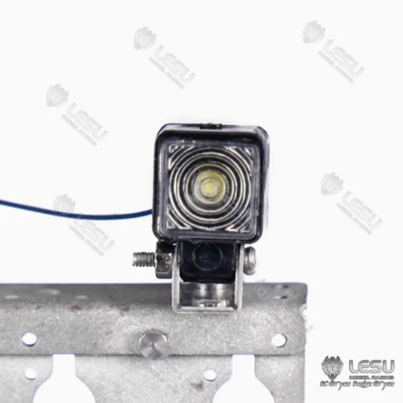 

LESU Electronic Wire Metal Fixed Rack Spotlight for Tamiyay 1/14 Fh12 RC Tractor Truck Remote Control Car Th15894