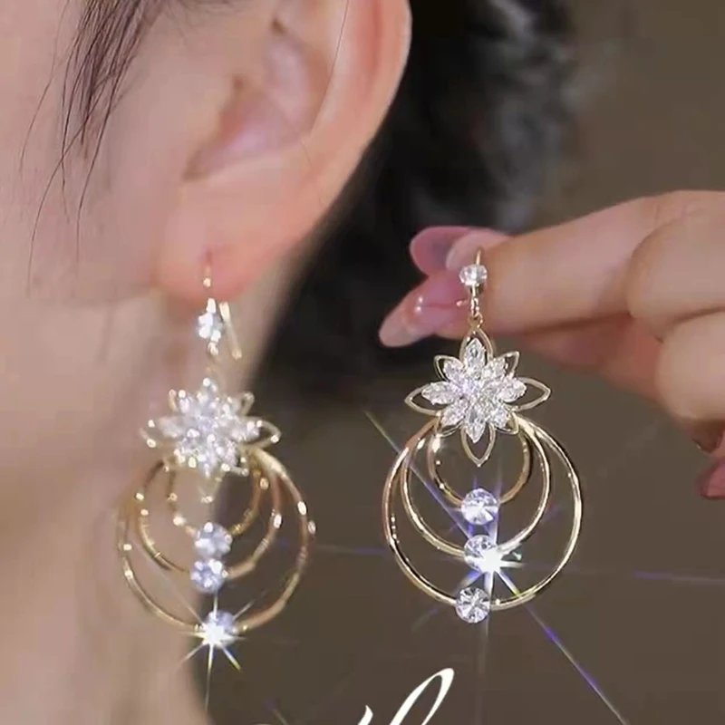 Exaggerated Atmosphere Zircon Flower Earrings Fashion Colored Diamond Hollow Catwalk Street Photography Female Party Jewelry