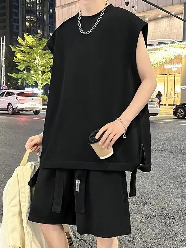 

Американский повседневный спортивный комплект свободного кроя для мужчин: майка и шорты больших размеров, летний комплект из двух предметов, одежда больших размеров.