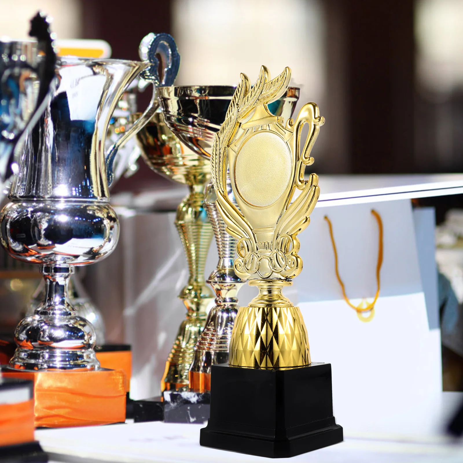 

1pc Award Trophy Premium Plastic Smooth Finish Competition Prize Dance Contest Reward Kindergarten Graduation Trophy Decor